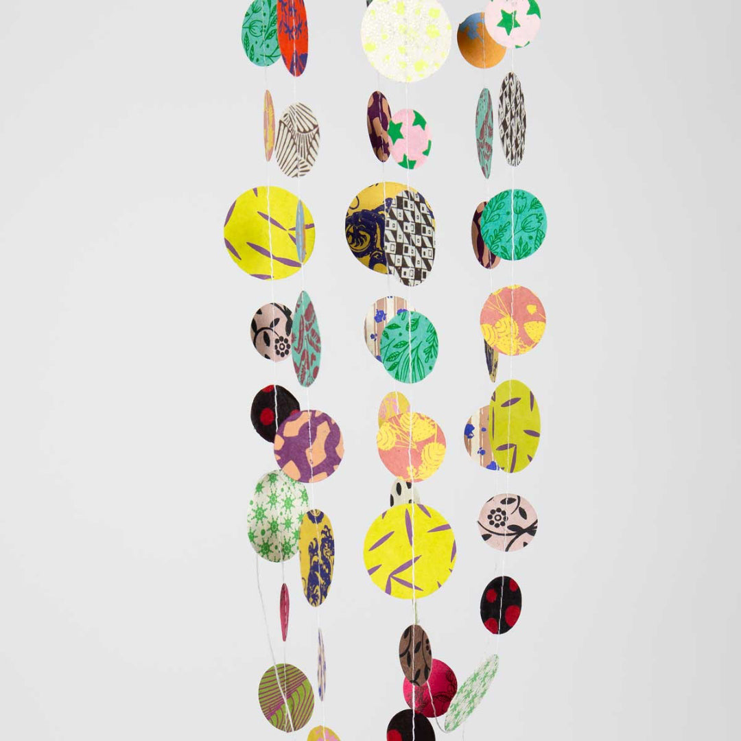 Dots-girlang-1